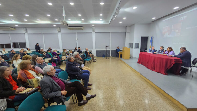 ¿Qué sabemos acerca del urbanismo colonial y los asentamientos españoles?