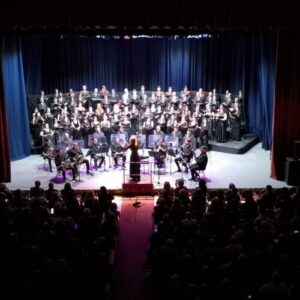 El Coro Polifónico Provincial celebró su 63° aniversario con un gran concierto