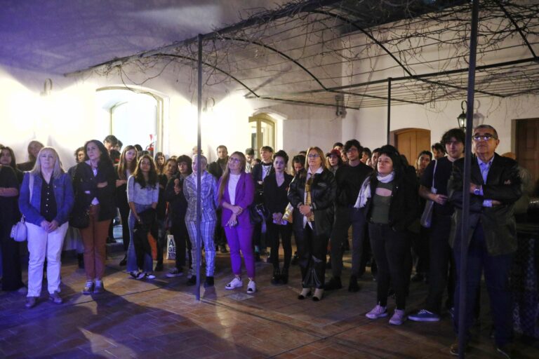 Se inauguró la muestra “Los Motivos” en el marco del 40º aniversario de la democracia
