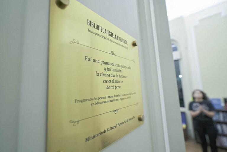 La Biblioteca Estela Figueroa inauguró en Casa de los Gobernadores