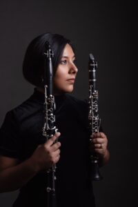 Juliana Sivila: “Este concierto es una obra canónica para el repertorio del clarinete”