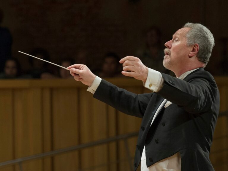 El maestro Javier Logioia Orbe vuelve a Santa Fe de la mano de la Sinfónica Provincial