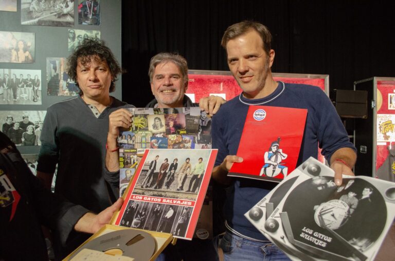 El disco original de Los Gatos Salvajes ya forma parte del patrimonio del Museo del Rock Santafesino