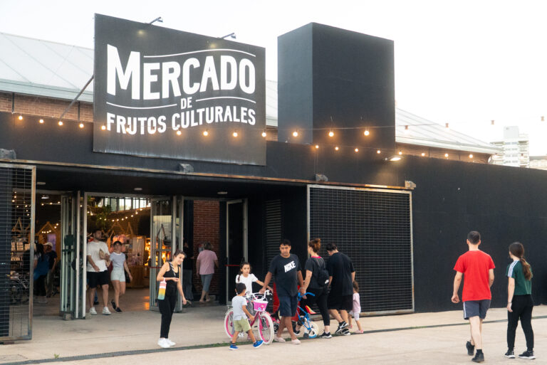 Carnaval en el Mercado de Frutos Culturales