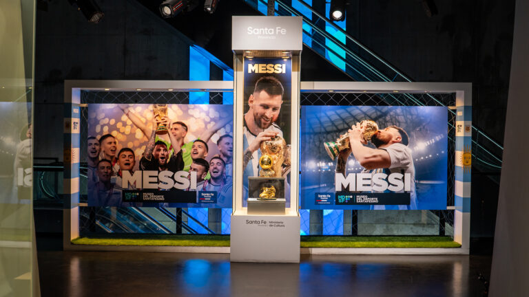 El Museo del Deporte Santafesino exhibe el Balón y el Botín de Oro de Leo Messi