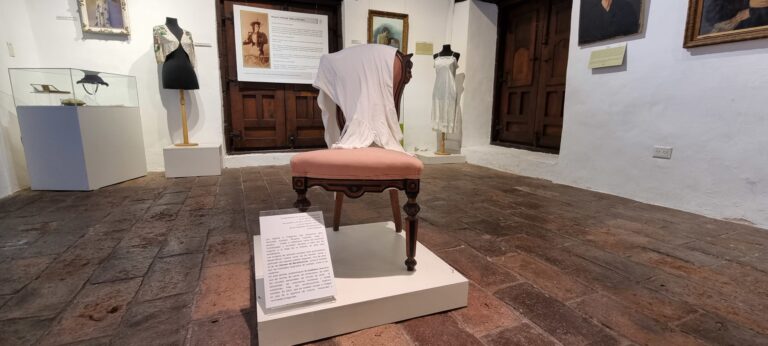 Mujeres: Historia, Vidas y Retratos