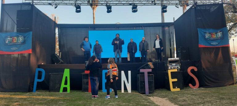 Celebración y proyección del Documental Comunitario en La Criolla