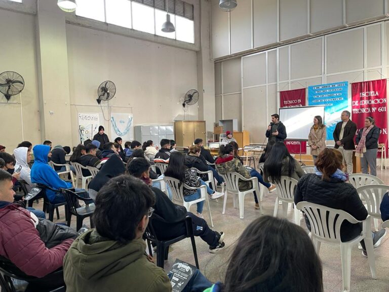 Los Intercolegiales de Deportes Electrónicos se presentaron en Santa Fe