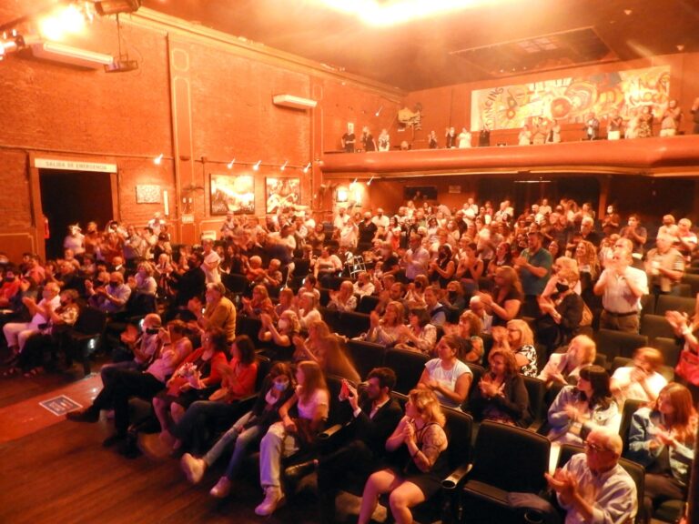 El Teatro Ideal de Venado Tuerto se reencontró con su público