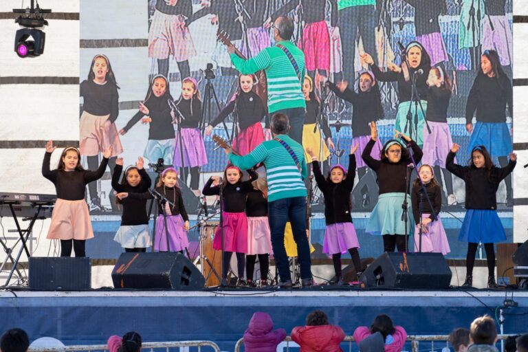Firmat vivió a pleno la fiesta de Santa Fe en tu Corazón