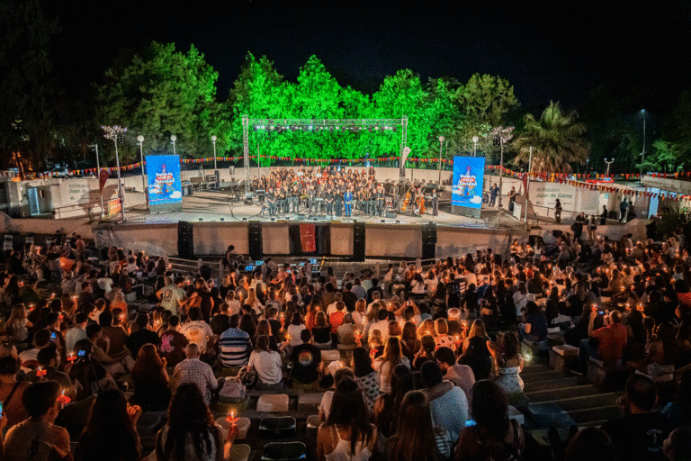 Con un emotivo concierto coral, Santa Fe celebró la alegría de la Navidad