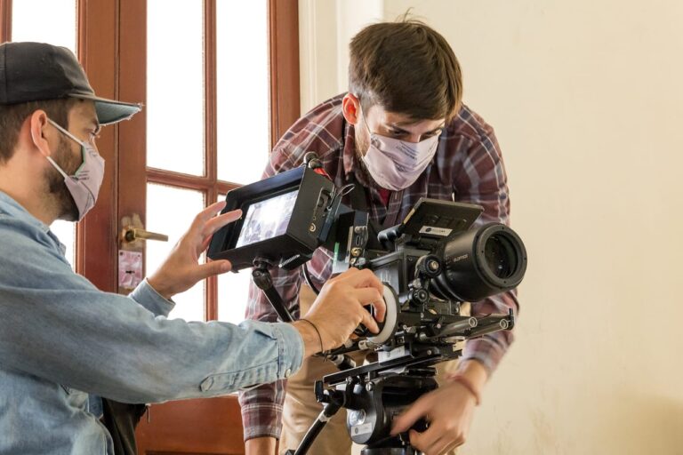 Capacitación sobre contratación profesional en la industria audiovisual