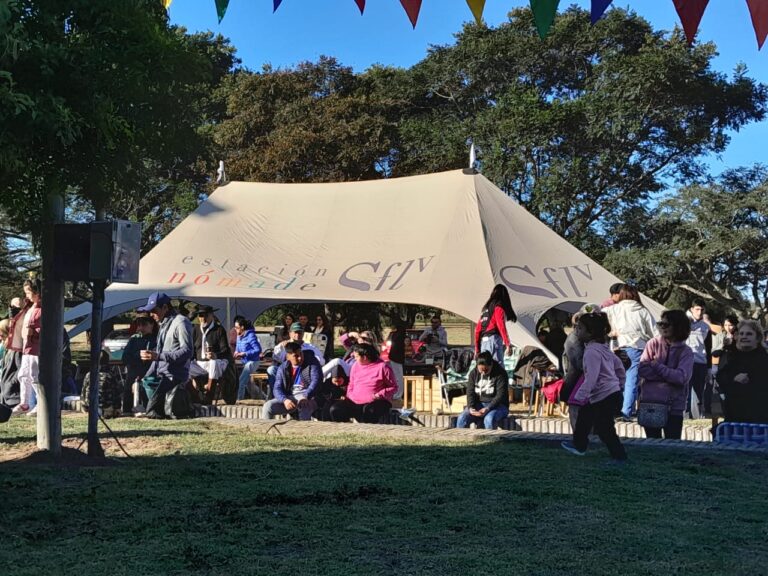 Cultura Viva y la Feria Regional de Emprendedores esperan la Navidad en Cayastá