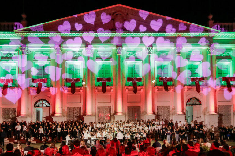 Esperanza celebró la Navidad cantando en comunidad