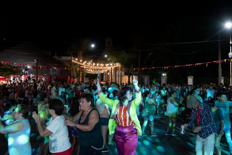 Estación Santa Fe: más de 3.500 persona disfrutaron de una noche a pura cumbia santafesina en Coronda