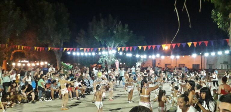 Una multitud disfrutó del encuentro de comparsas y batucadas en Puerto Gaboto
