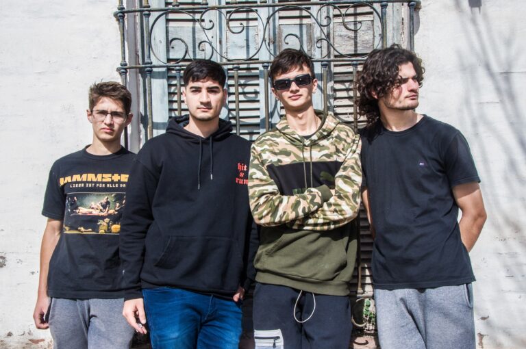«Retirados». Rock alternativo en El Under al CCP