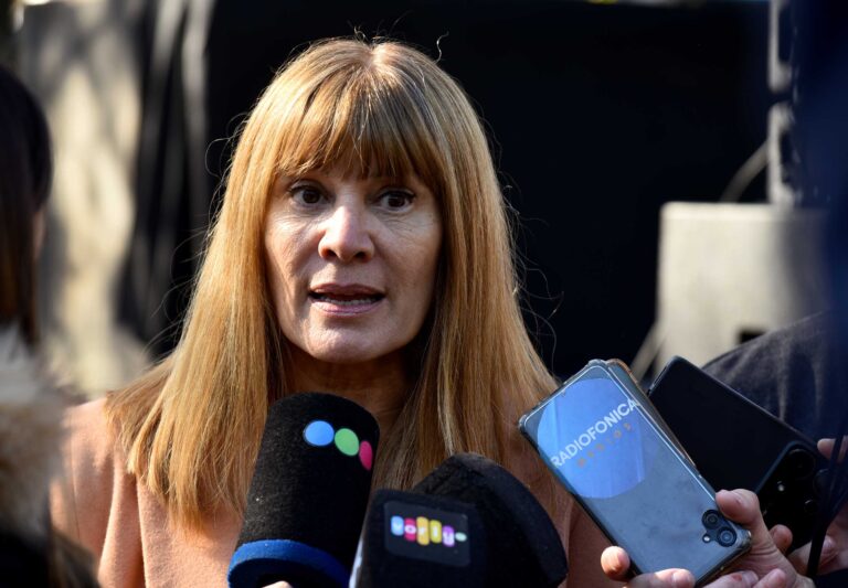 “Desde Rosario, desde la Provincia, queremos elevar al país un mensaje de unidad y celebración”