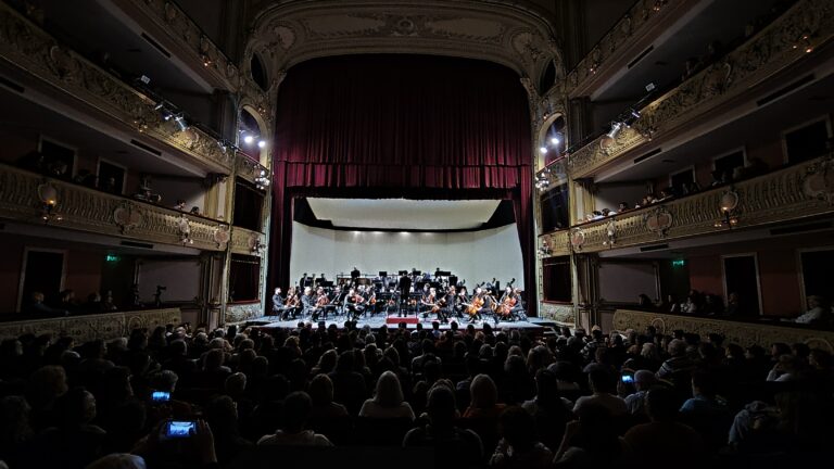 Imponente concierto de la Sinfónica santafesina con Jóvenes Artistas Argentinos