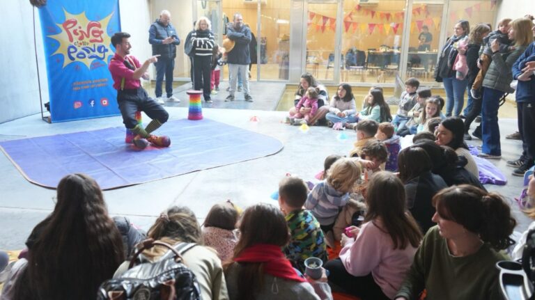 Taller de expresión creativa y movimiento «Mundos en movimiento»