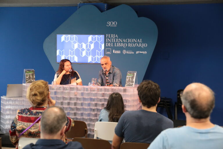 Tecnologías de lo sagrado tuvo su presentación en la Feria Internacional del Libro de Rosario
