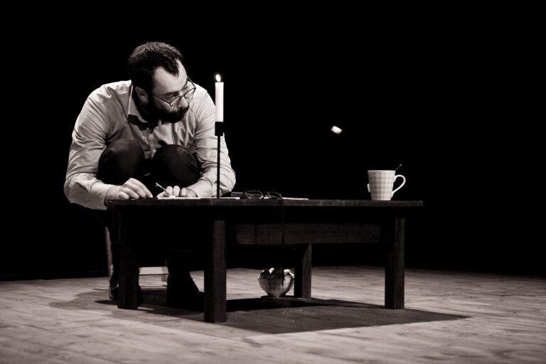 Llega a Rosario Vu, unipersonal del talentoso artista francés Étienne Manceau