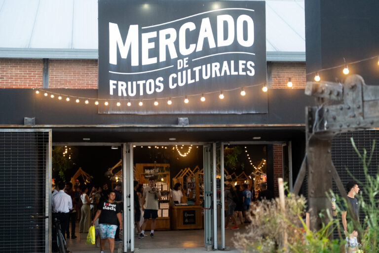 El Mercado de Frutos Culturales reabre sus puertas
