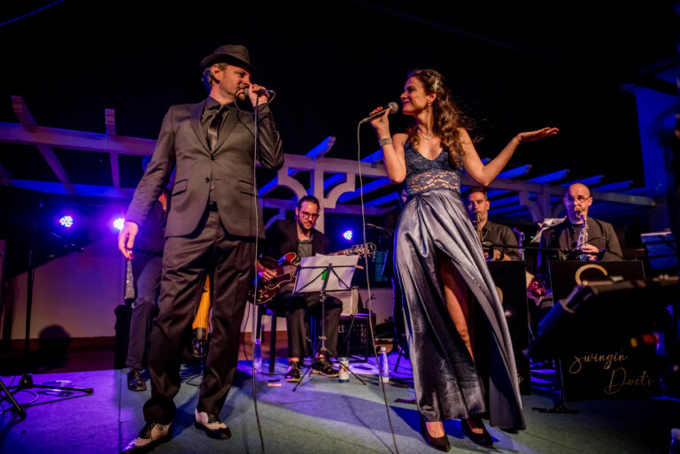 Swing y boleros bajo las estrellas en la Terraza de Plataforma Lavardén