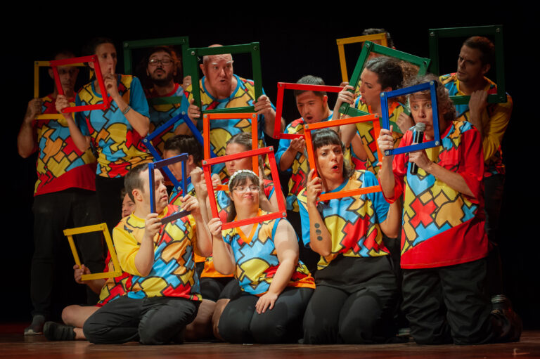 La obra colectiva Yo Somos,  ganadora de Espacio Santafesino, estrena en Teatro del Rayo