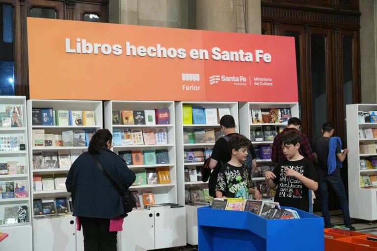 La Feria del Libro de Santa Fe inauguró su 32ª edición, con más de 90 actividades en agenda